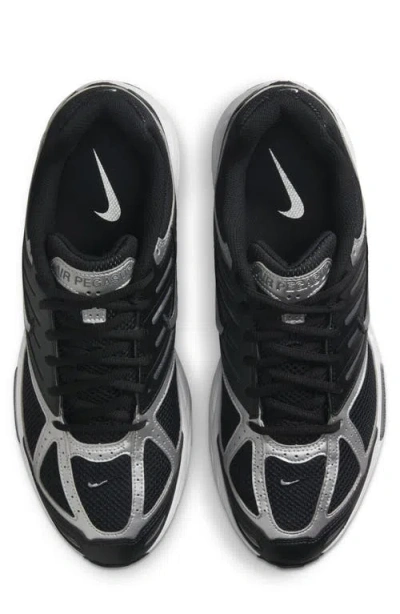 Nike Air Pegasus 2005 Sneaker
