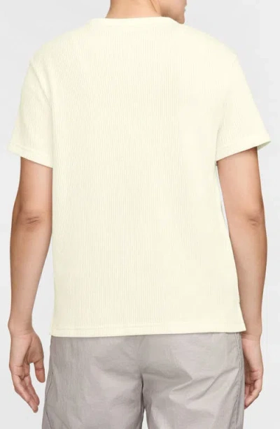 Nike Sportswear Chill Thermal T-shirt
