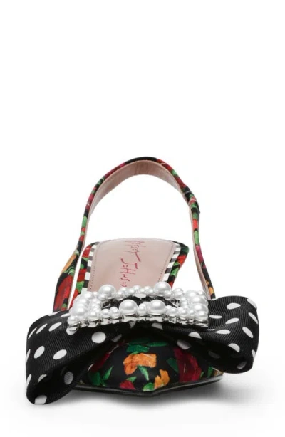 Betsey Johnson Madelyne Pointed Toe Slingback