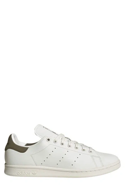 Adidas Originals Adidas Stan Smith Sneaker In White