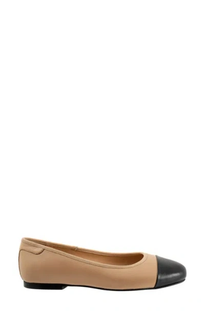 Trotters Clara Cap Toe Flat