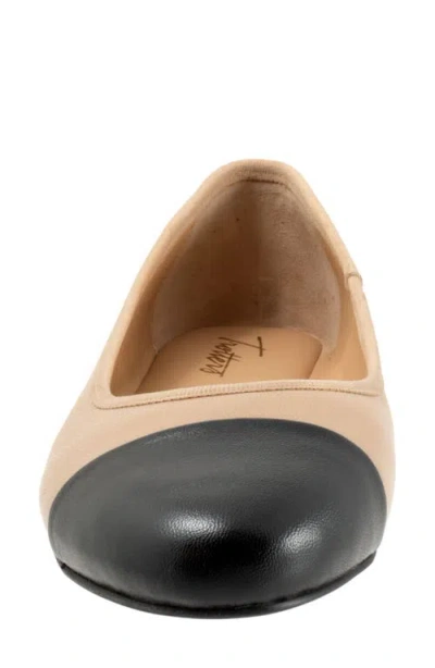Trotters Clara Cap Toe Flat