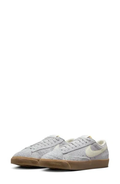 Nike Blazer Low '77 Sneaker