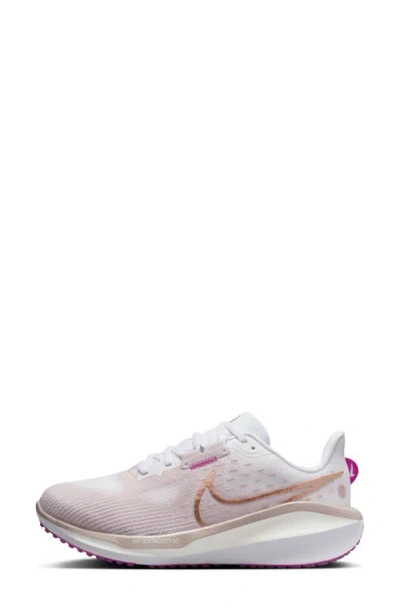Nike Vomero 17 Running Shoe