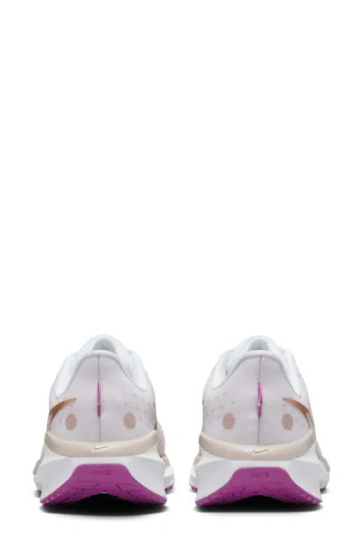 Nike Vomero 17 Running Shoe