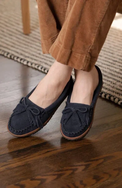 Minnetonka Kilty Tread Slipper In Brown