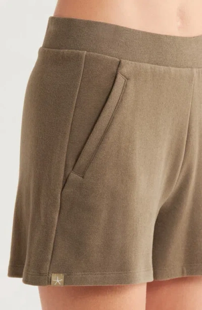 Barefoot Dreams Malibu Brushed Fleece Pajamas In Brown