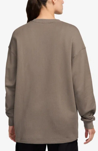 Nike Sportswear Street Crewneck Graphic Sweatshirt