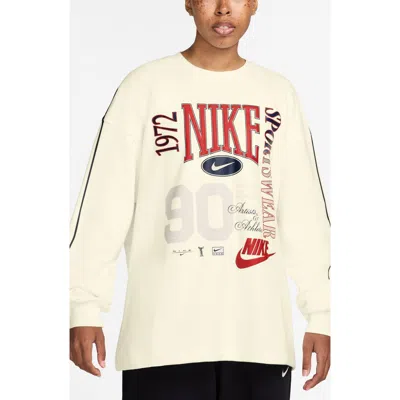 Nike Sportswear Street Crewneck Graphic Sweatshirt