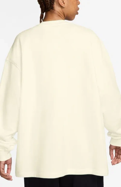 Nike Sportswear Street Crewneck Graphic Sweatshirt