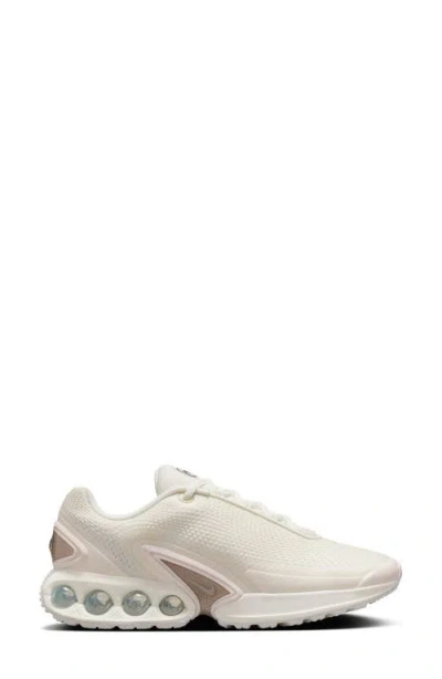 Nike Air Max Dn Unisex Sneakers In Beige And Silver-neutral
