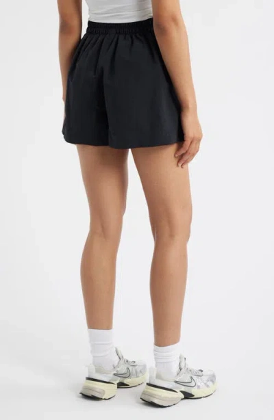 Nike Sportswear Essential Water Repellent Woven Skort