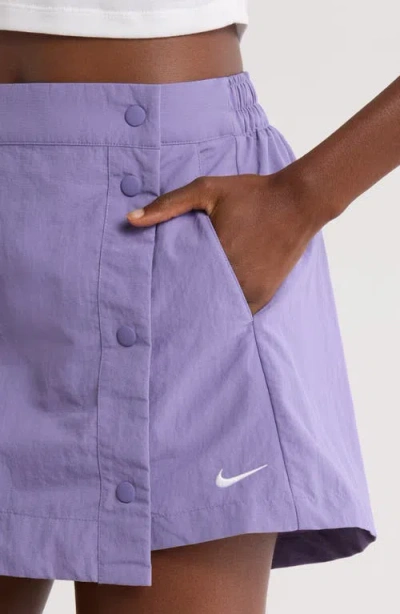 Nike Sportswear Essential Water Repellent Woven Skort