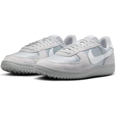 Nike Field General Sneaker