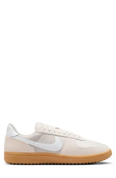 Nike Field General Sneaker