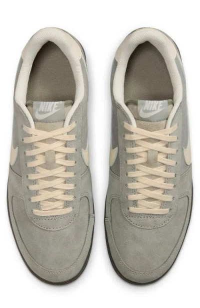 Nike Field General Sneaker