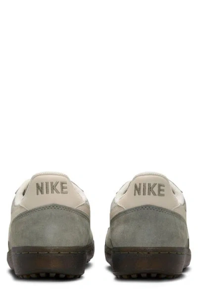 Nike Field General Sneaker