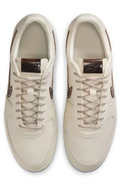 Nike Field General Sneaker