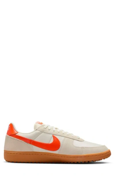 Nike Field General Sneaker