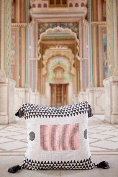 Cqc La Plentiful Quilt Bedding Set With 2 Shams In Multi
