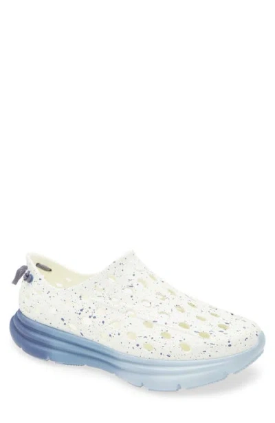 Kane Gender Inclusive Revive Shoe