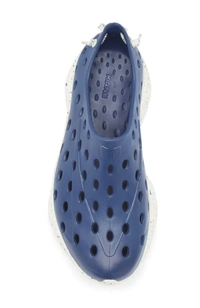 Kane Gender Inclusive Revive Shoe