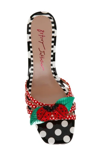 Betsey Johnson Clovr Sandal