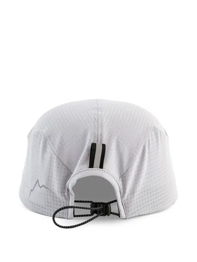 GRID-PATTERN BASEBALL CAP