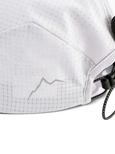 GRID-PATTERN BASEBALL CAP