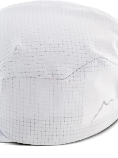 GRID-PATTERN BASEBALL CAP