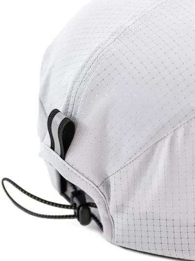 GRID-PATTERN BASEBALL CAP