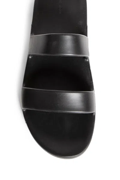 The Row Foam Rubber Dual-band Slide Sandals In Black