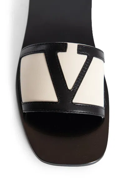 Valentino Butter White And Black Synthetic Slides With Wide Strap In Black&white
