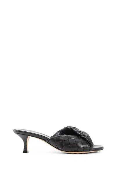 Bottega Veneta Blink Leather Mules In Black