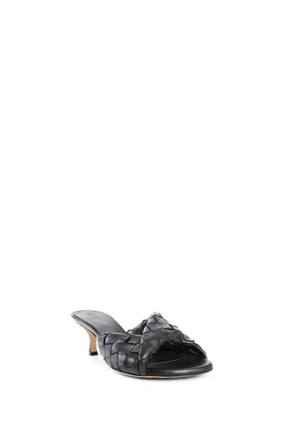 Bottega Veneta Blink Leather Mules In Black