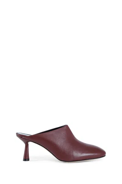 Aeyde Mila Leather Mule Pumps