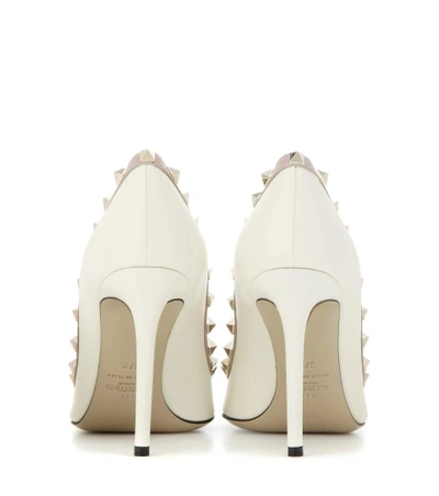 Shop Valentino Garavani Rockstud Leather Pumps In Light Ivory