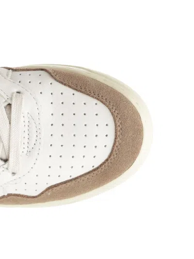 Autry Low Sneaker With Contrast Panels And Perforated Detailing In White