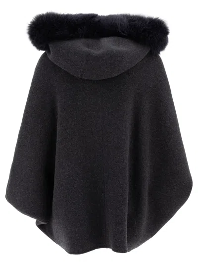 Giovi Luxurious Wool And Cashmere Poncho For Women