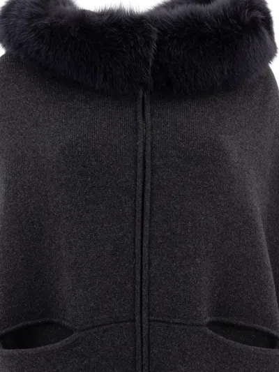 Giovi Luxurious Wool And Cashmere Poncho For Women