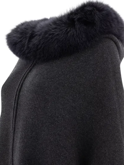 Giovi Luxurious Wool And Cashmere Poncho For Women