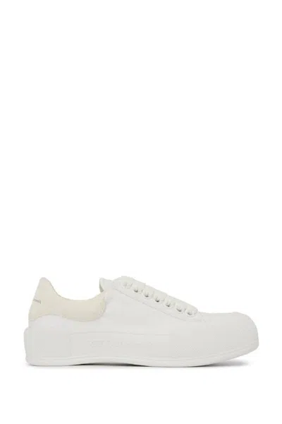 Alexander Mcqueen Logo Embossed Platform Sole Canvas Sneakers In White