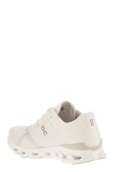 On Running Cloud X 4 - Sneakers In White