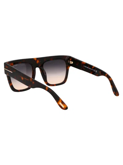 Tom Ford Squared Sunglasses Ft0847 52 B In Black