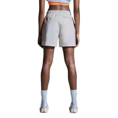 On Running (wmns)  Core Shorts 'beige'