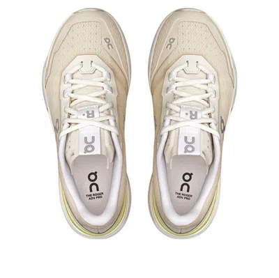 On Running (wmns)  The Roger Advantage Pro 'cream Limelight'
