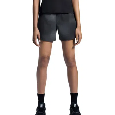 On Running (wmns)  Lumos Shorts 'black' In Gray