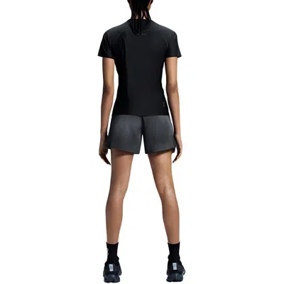 On Running (wmns)  Lumos Shorts 'black' In Gray