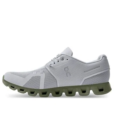 On Running Cloud 5 'glacier Reseda' In Gray