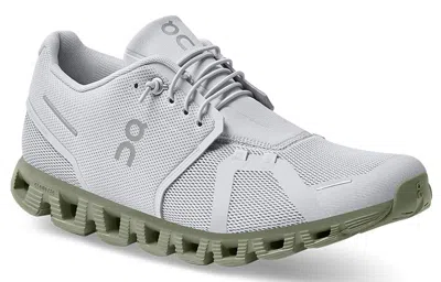 On Running Cloud 5 'glacier Reseda' In Gray